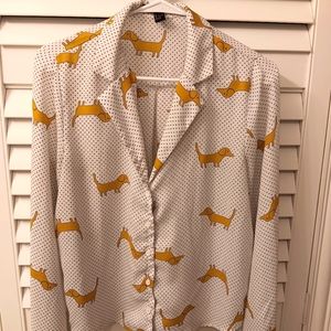 3/$15 Super Cute 😍 💕 Weiner Dog 🐕 Blouse - Women's L